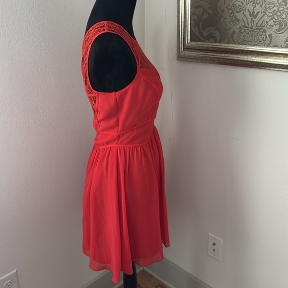 BCBGeneration Lava sleeveless fit & flare lace panel mini dress Sz 6 - Picture 6 of 11